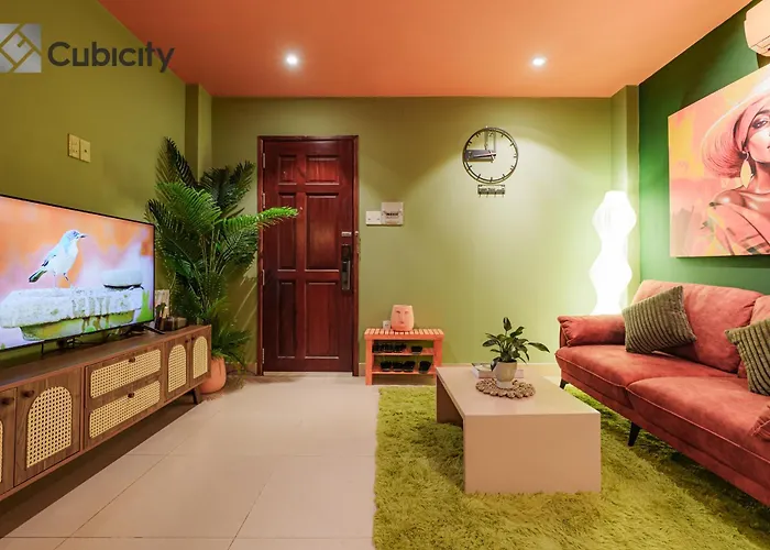 Cubicity Metro House